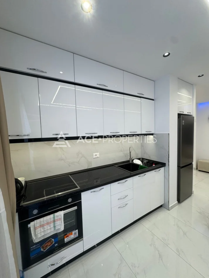 Durres, jepet me qera apartament 1+1 Kati 6, 70 m² 800 € (Durres,Plazh)