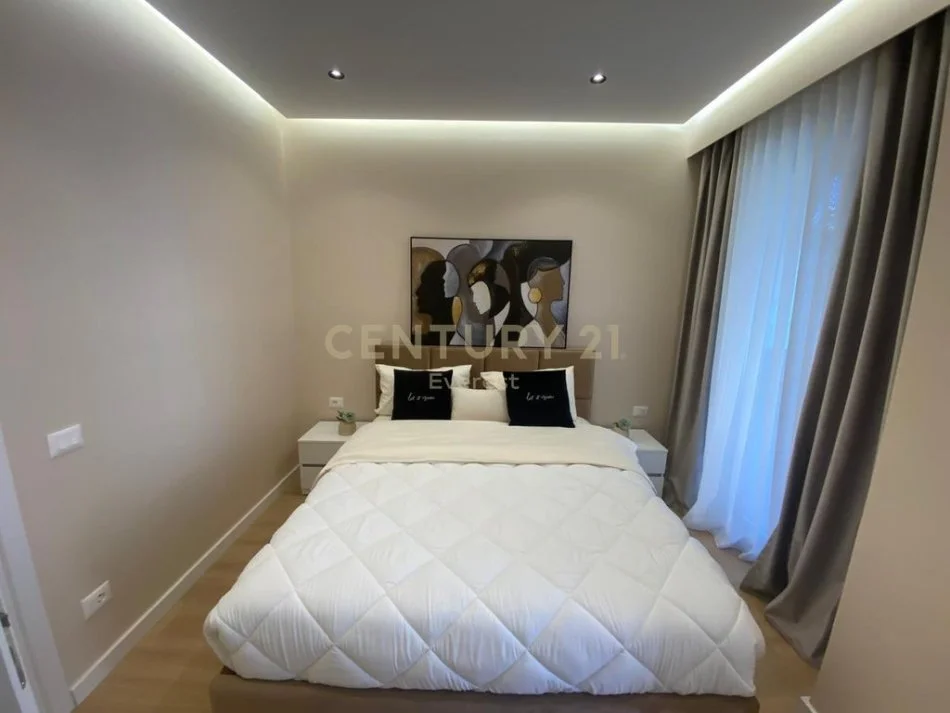 Tirane, shitet apartament 2+1 Kati 3, 107 m² 285.000 € (PAZARI I RI)