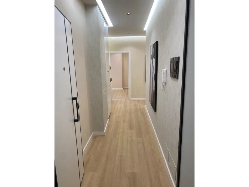 Tirane, shitet apartament 2+1 Kati 3, 107 m² 285.000 € (PAZARI I RI)