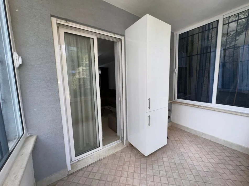 Tirane, jepet me qera apartament 1+1 Kati 2, 350 € 