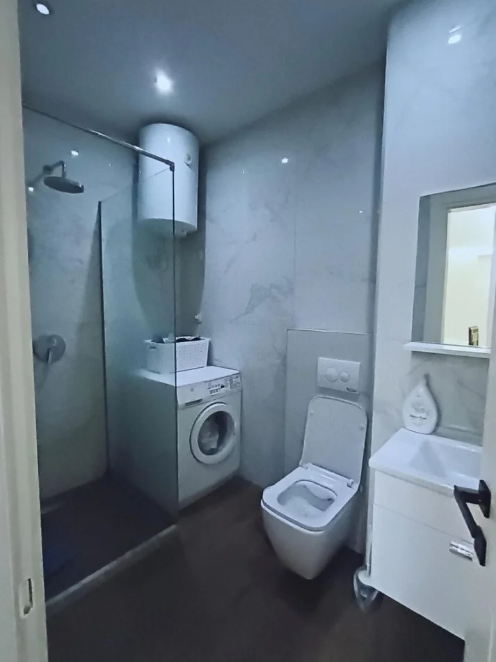 Tirane, jepet me qera apartament 1+1 Kati 2,