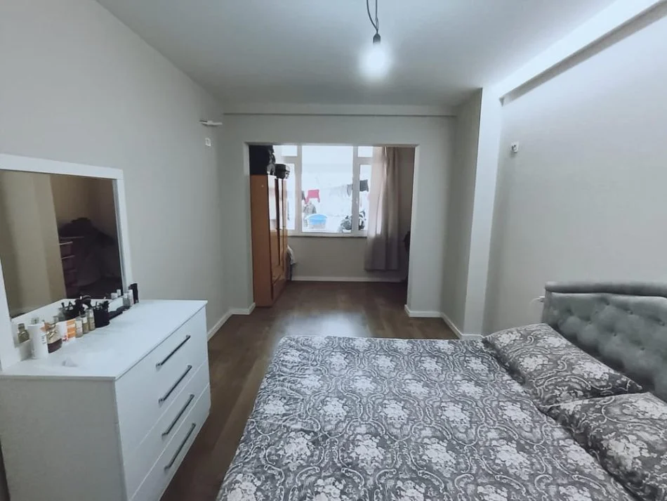 Tirane, jepet me qera apartament 1+1 Kati 2,