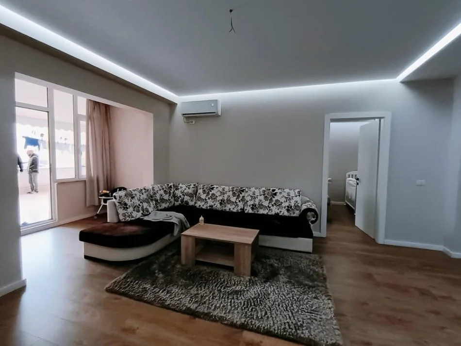 Tirane, jepet me qera apartament 1+1 Kati 2,