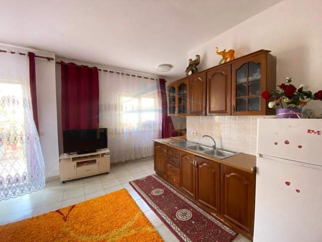 Durres, shitet apartament Kati 5, 175 m² 115.000 Euro (kazazi)