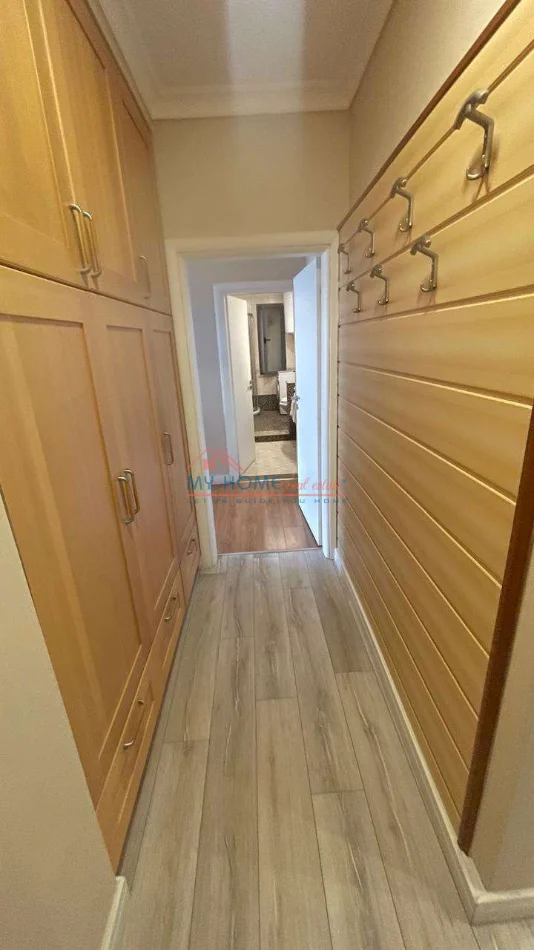 Tirane, jepet me qera apartament 1+1+Ballkon Kati 7, 112 m² 1.500 € (9 Kateshet)