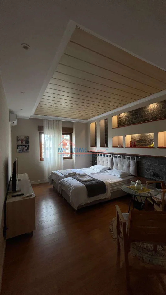 Tirane, jepet me qera apartament 1+1+Ballkon Kati 7, 112 m² 1.500 € (9 Kateshet)