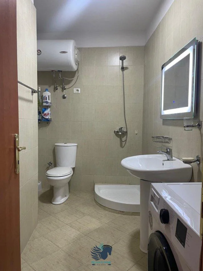 Jepet Me Qera Apartament 1+1 Ne Qender [ID P01105]