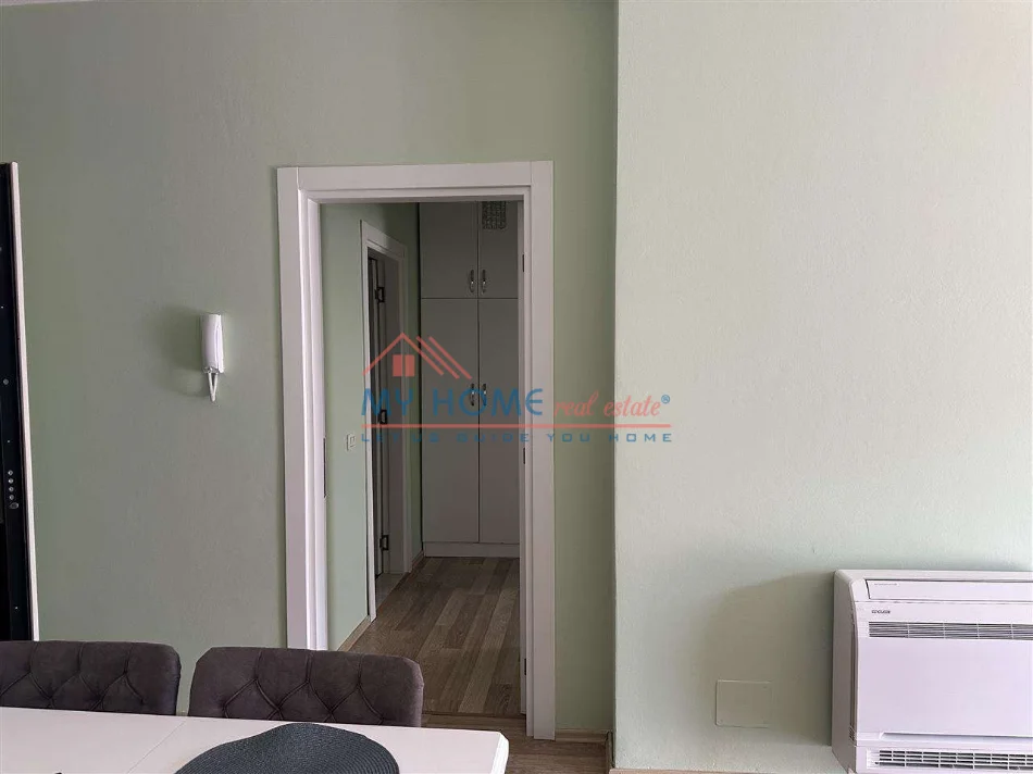 Tirane, jepet me qera apartament 1+1+Ballkon Kati 3, 66 m² 700 € (Qender)