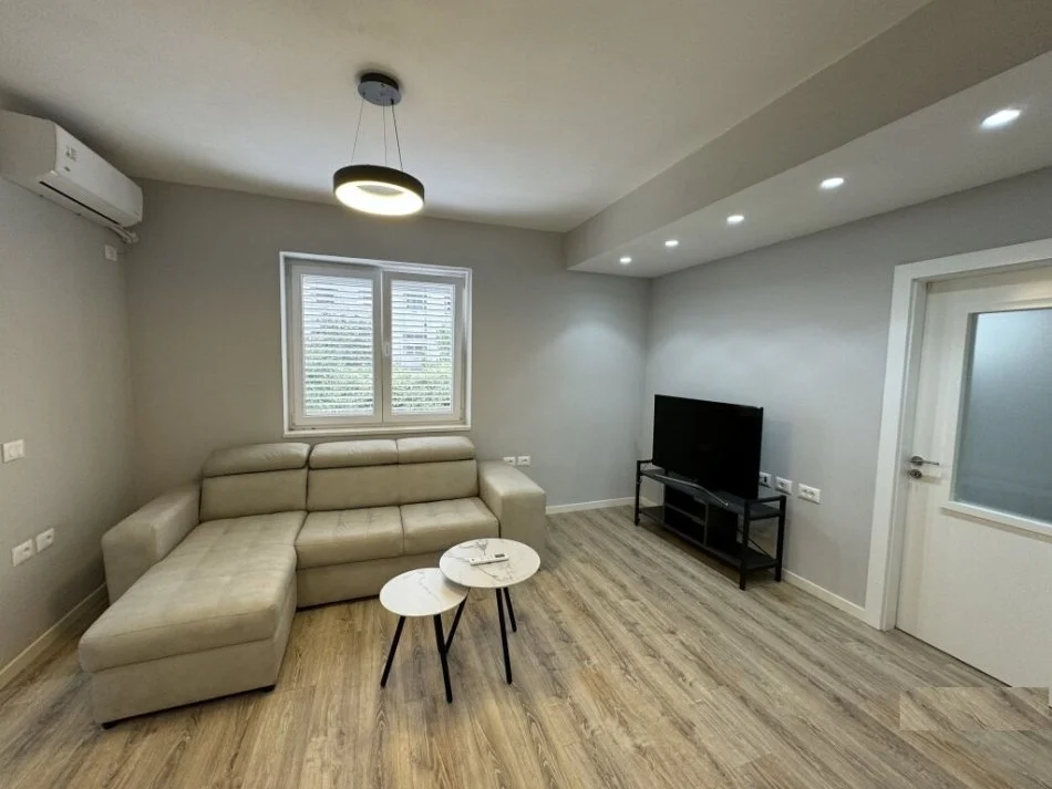 Tirane, jepet me qera apartament 2+1 Kati 2, 75 m² 750 € (Bulevardi Zogu i Pare)