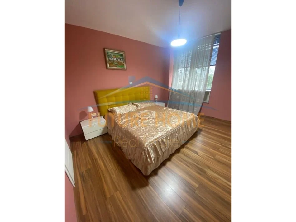 Tirane, jepet me qera apartament 2+1 Kati 5, 118 m² 1.000 € (Tirane, Qender)