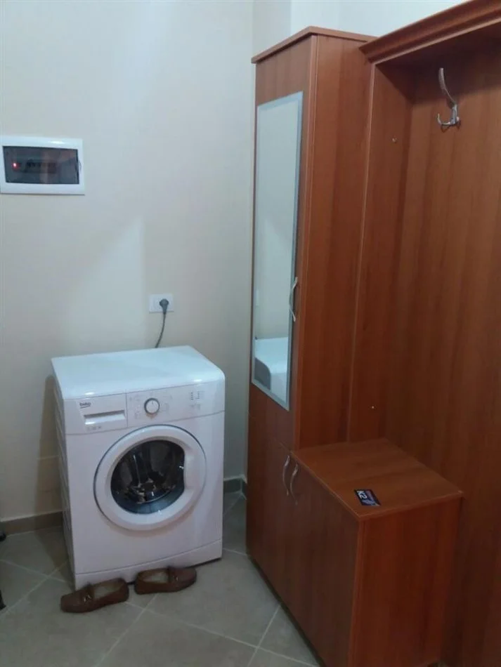 Tirane, jepet me qera apartament 1+1+Ballkon Kati 7, 70 m² 380 € (rruga Teodor Keko)