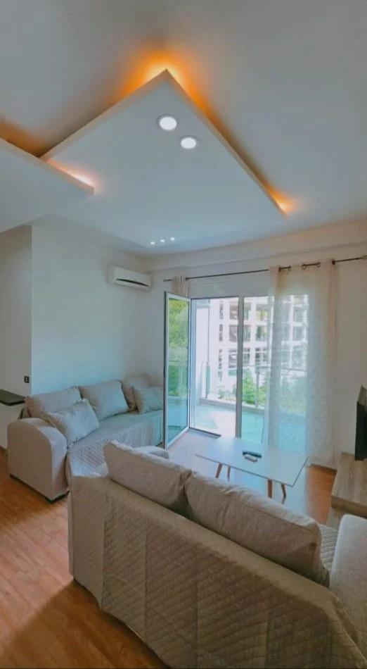 Tirane, jepet me qera apartament 1+1+Ballkon Kati 4, 70 m² 450 € (liqeni that)