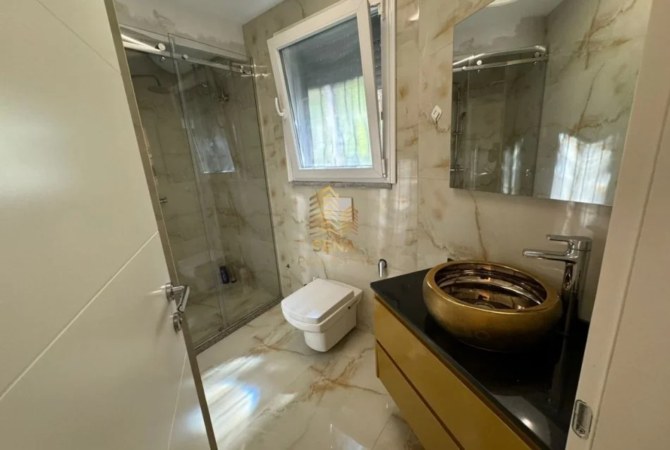 Tirane, jepet me qera apartament 2+1+Ballkon Kati 0, 140 m² 750 € (Liqeni i Thate)