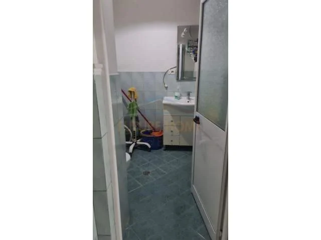 Tirane, jepet me qera apartament 3+1 Kati 2, 1.500 Euro (Sami Frasheri)