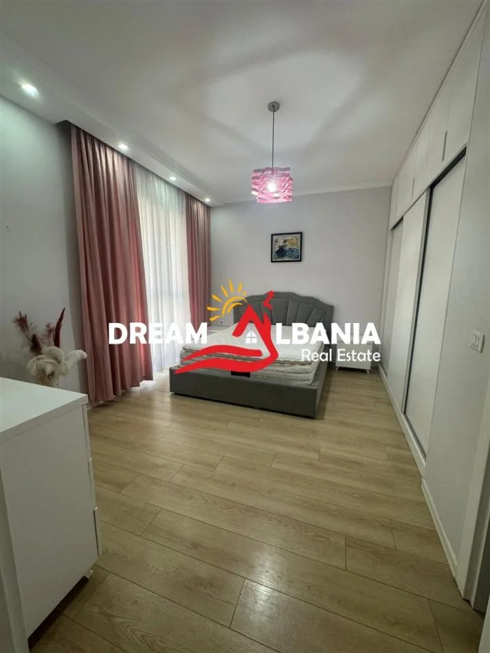 Tirane, jepet me qera apartament 2+1 Kati 6, 98 m² 750 € (Casa Italia)