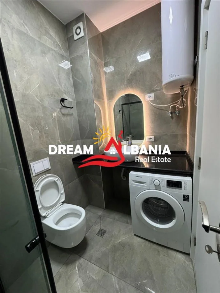 Tirane, jepet me qera apartament 2+1 Kati 6, 98 m² 750 € (Casa Italia)
