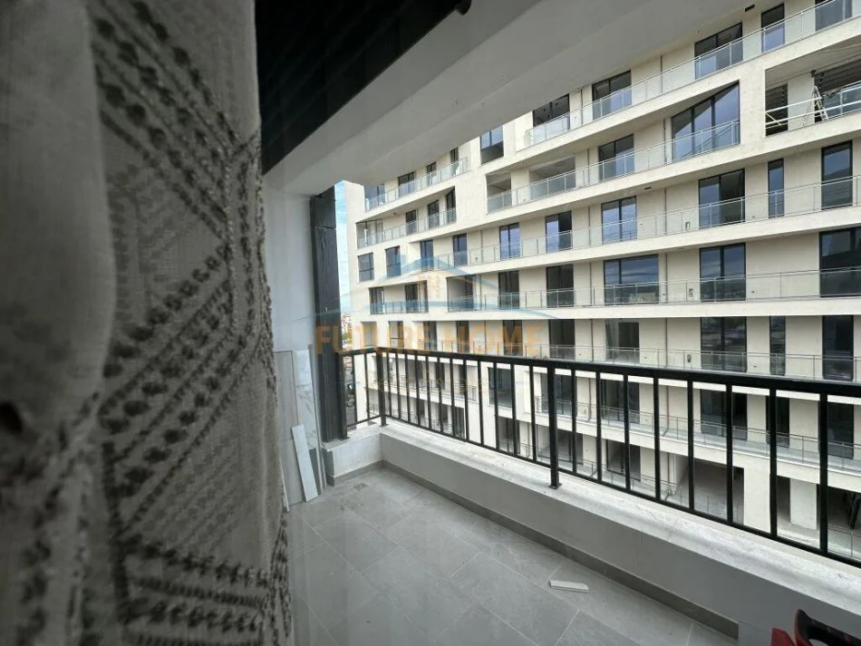 Tirane, jepet me qera apartament 2+1 Kati 7, 150 m² 950 € (Rruga e Durresit)