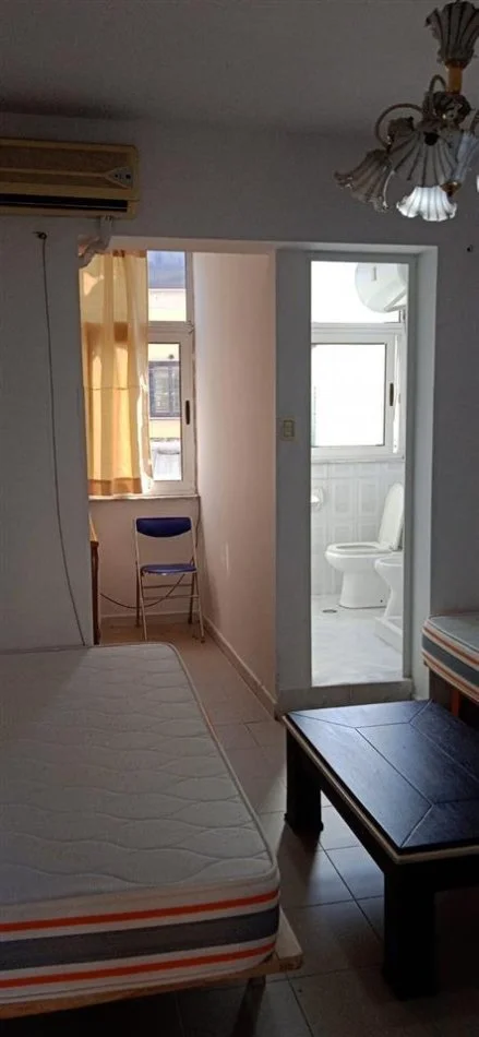 Tirane, jepet me qera garsonier 1+1 Kati 5, 25 m² 300 € (Bulevardi Zogu i Pare)