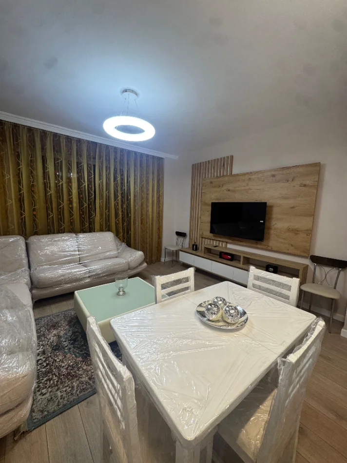 Tirane, jepet me qera apartament 2+1 Kati 2, 90 m² 900 € 