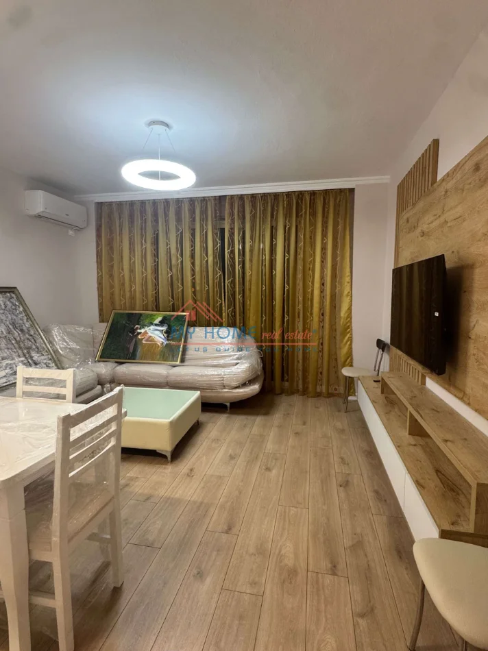 Tirane, jepet me qera apartament 2+1+Ballkon Kati 2, 85 m² 900 € (Rruga Islam Alla)