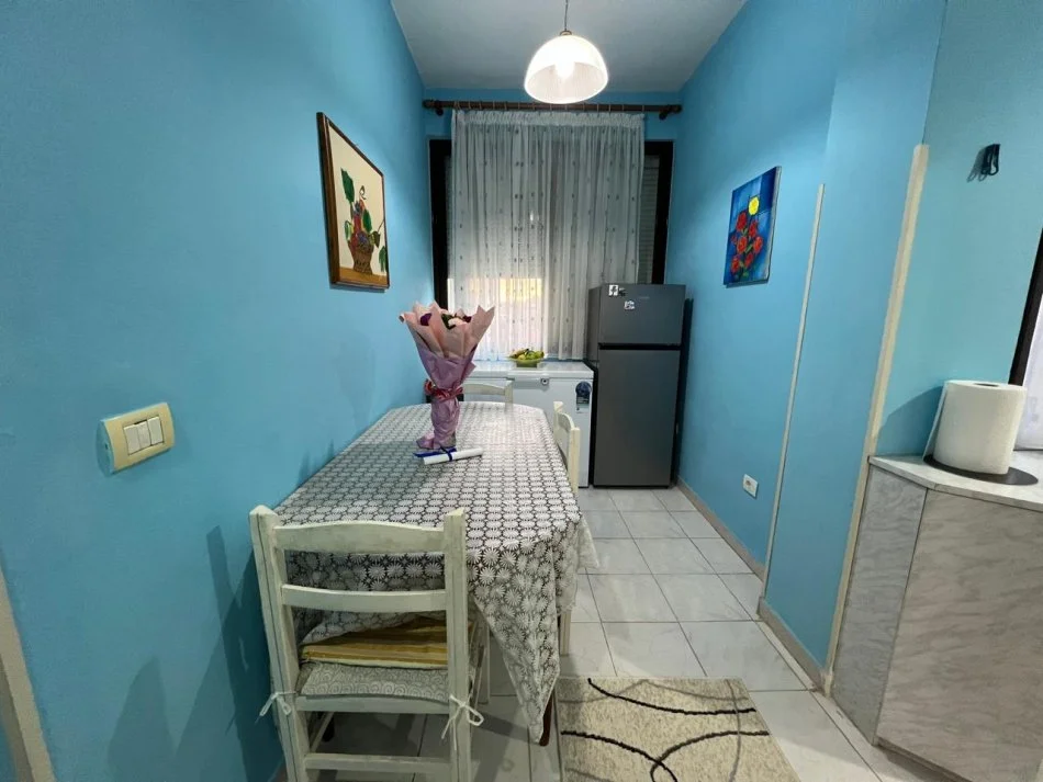 Tirane, jepet me qera apartament 3+1+Aneks+Ballkon Kati 4, 120 m² 550 € (rruga todi shkurti)