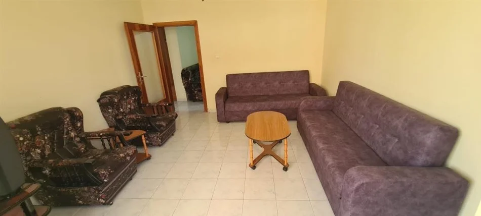 Durres, jepet me qera apartament 2+1+Ballkon Kati 2, 113 m² 500 € (Currila,Durres)