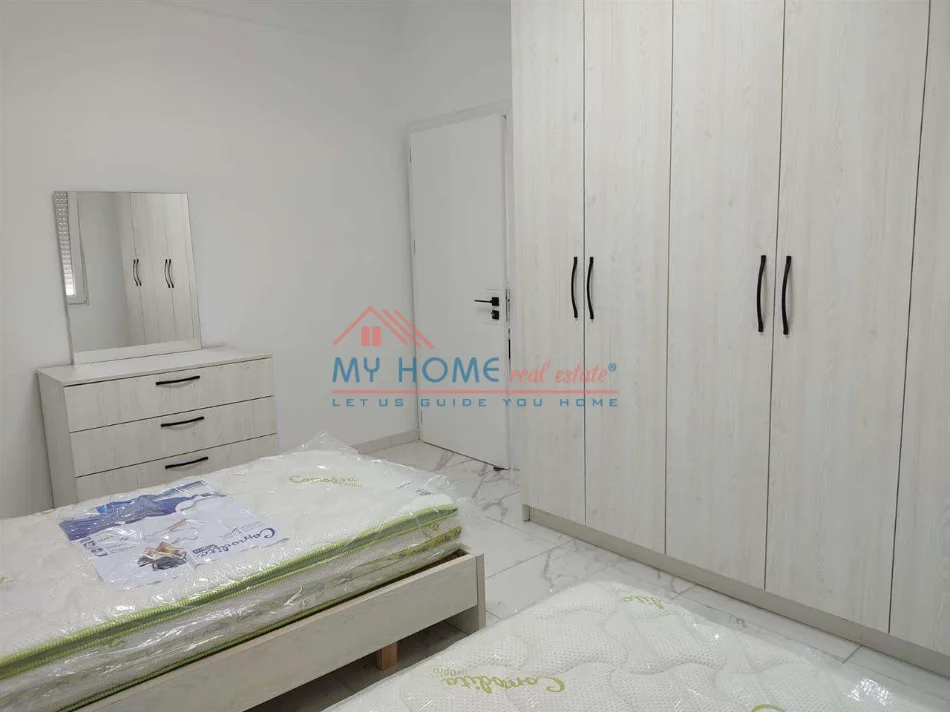 Tirane, jepet me qera apartament 1+1+Ballkon Kati 2, 75 m² 600 € (Rruga e Dibres)
