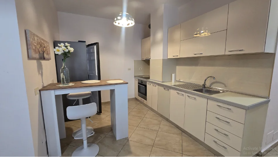 Tirane, jepet me qera apartament 2+1 Kati 4, 87 m² 65.000 € 