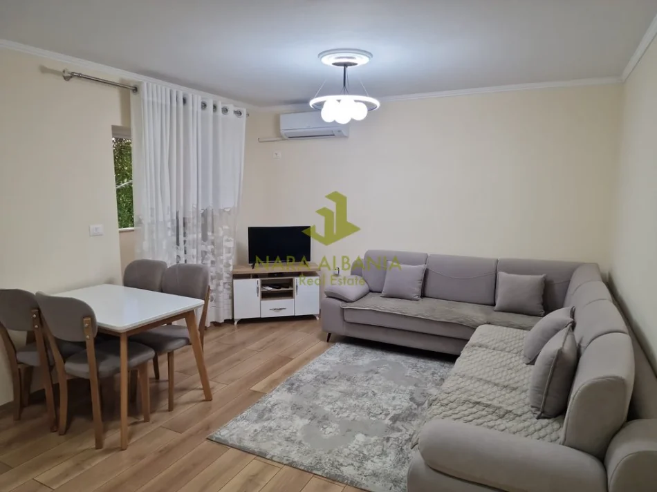 Tirane, shitet 1+1+Ballkon Kati 3, 60 m² 155.000 €