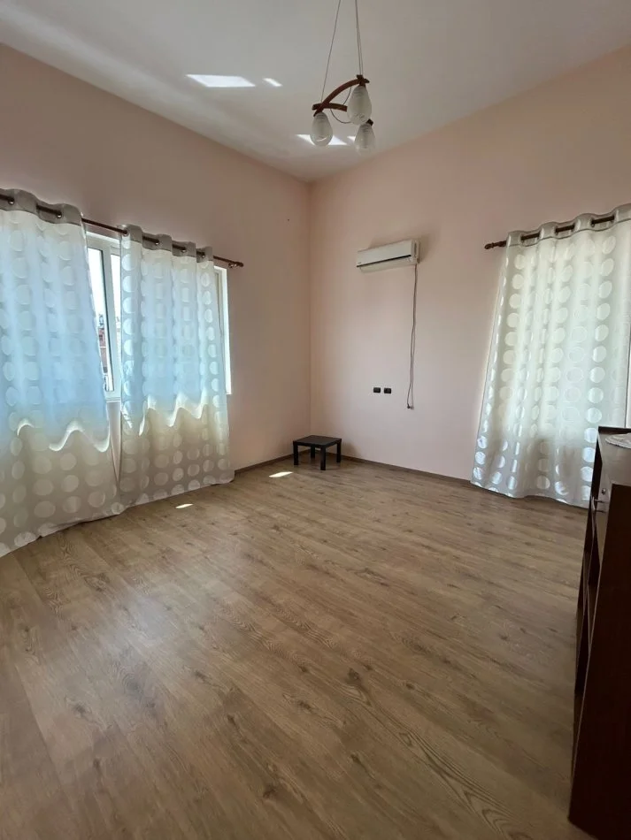 Tirane, jepet me qera Vile 2 Katshe Kati 2, 1.200 € 