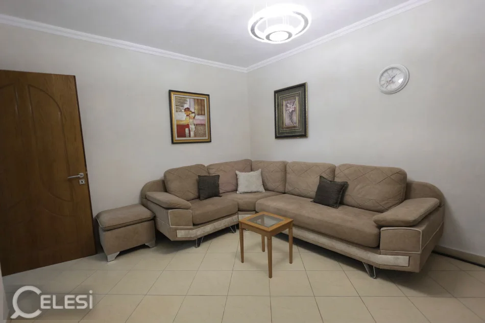 Tirane, jepet me qera apartament 2+1 Kati 2, 69 m² 550 € (BRRYLI)