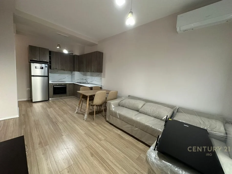 Tirane, jepet me qera apartament 1+1 Kati 3, 57 m² 650 € (Kompleksi Magnet)