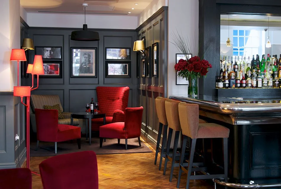 Tirane, jepet me qera lokal Kati 0, 50 m² 800 € (barrikadave)