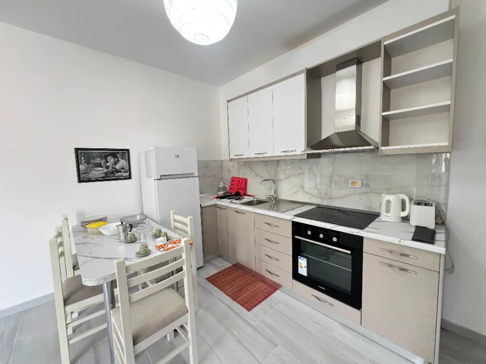 Vlore - Lungomare, shitet vetem 1 dhome 1+1 , 43 m² 103.000 € (Lungomare, Vlorë)