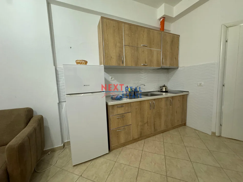 Vlore, shitet apartament 1+1+Ballkon , 61 m² 75.000 € (ORIKUM)