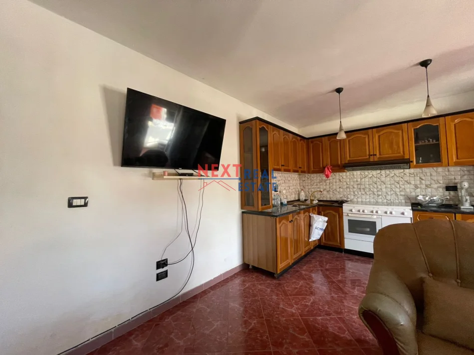 Vlore, shitet apartament 1+1 , 56 m² 43.000 € (KOMISARIATI)