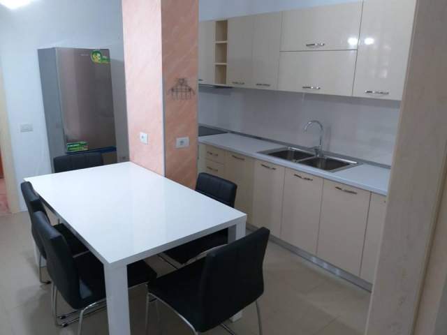 Tirane, jepet me qera apartament 3+1+BLK Kati 4, 145 m² 550 Euro (Rruga Eduart Mano)