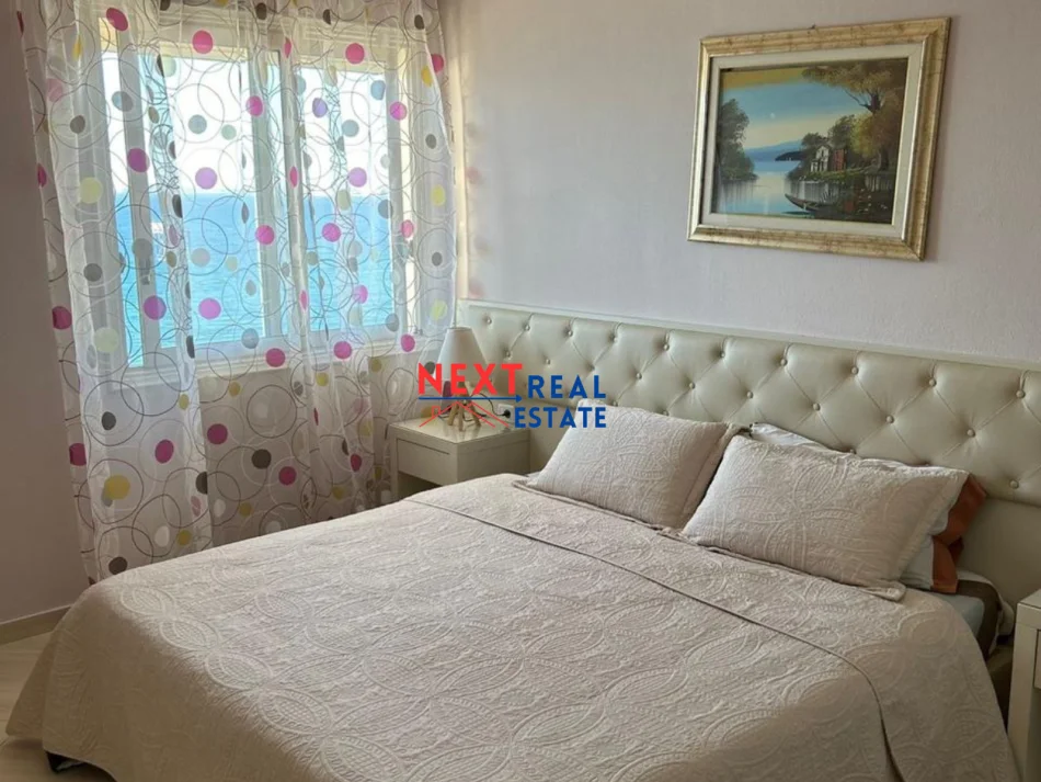 JEPET ME QERA AFATGJATE APARTAMENT 1+1 ME PAMJE NGA DETI NE LUNGOMARE, VLORE