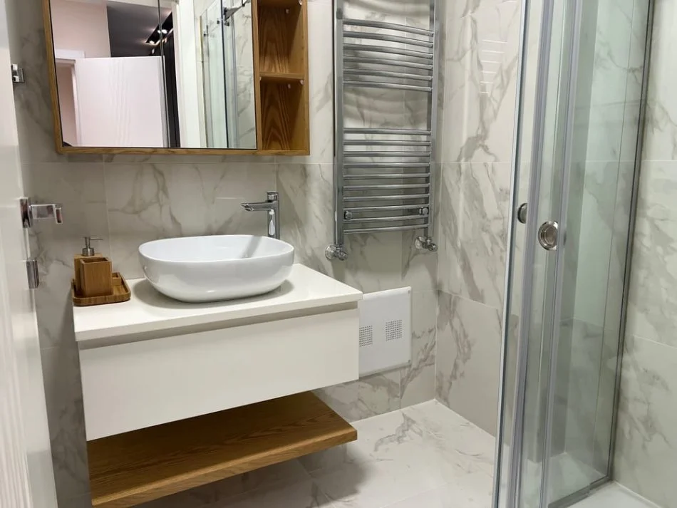 Tirane, shitet apartament 2+1+Ballkon Kati 6, 116 m² 210.000 € 