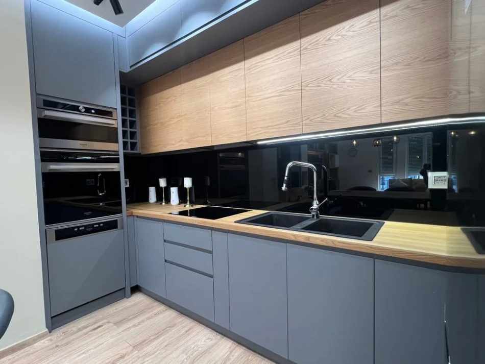 Tirane, shitet apartament 2+1+Ballkon Kati 6, 116 m² 210.000 € 