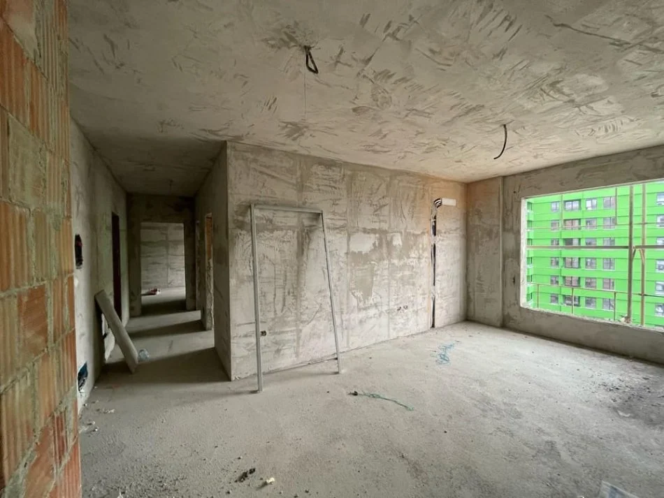 Tirane, shitet apartament 3+1 , 169.260 € (5 Maji)