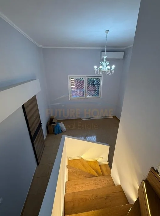 Tirane, shes apartament duplex 1+1 Kati 1, 45 m² 85.000 € (Shefqet Kuka)