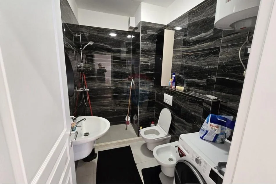 jepet me qera apartament 2+1+Aneks+Ballkon Kati 5, 98 m² 700 € (Don Bosko)