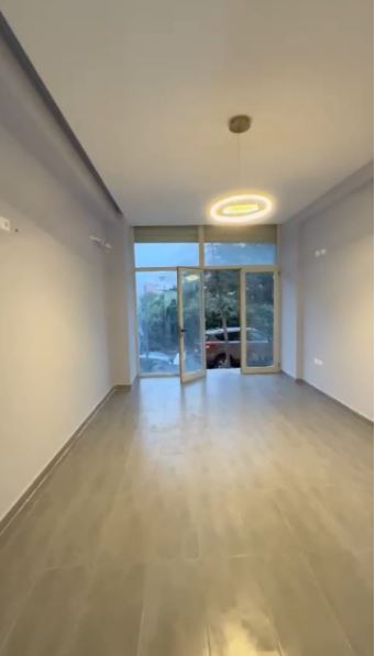 Tirane, jepet me qera dyqan Kati 0, 31 m² 63.000 € (Shitet Super Dyqan ne Fresk, Prane Furre Buke Melisa Me Hipoteke)