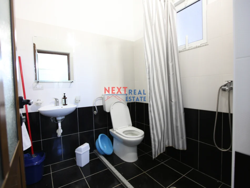 JEPEN ME QERA AFATGJATE 6 STUDIO NE UJE TE FTOHTE, VLORE 10.000 € (UJE I FTOHTE)