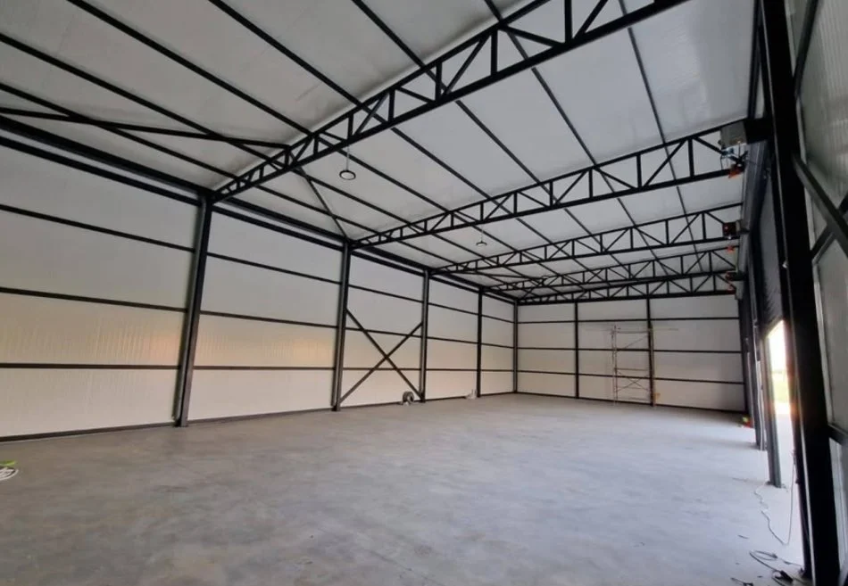 Tirane, jepet me qera zyre Kati 0, 750 m² 1.500 € (RINAS)