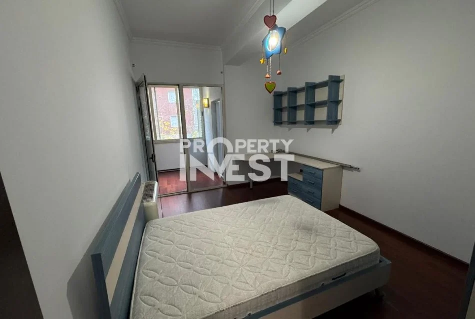 Tirane, shitet apartament 2+1 Kati 4, 124 m² 372.000 € (Rruga e Kosovareve)