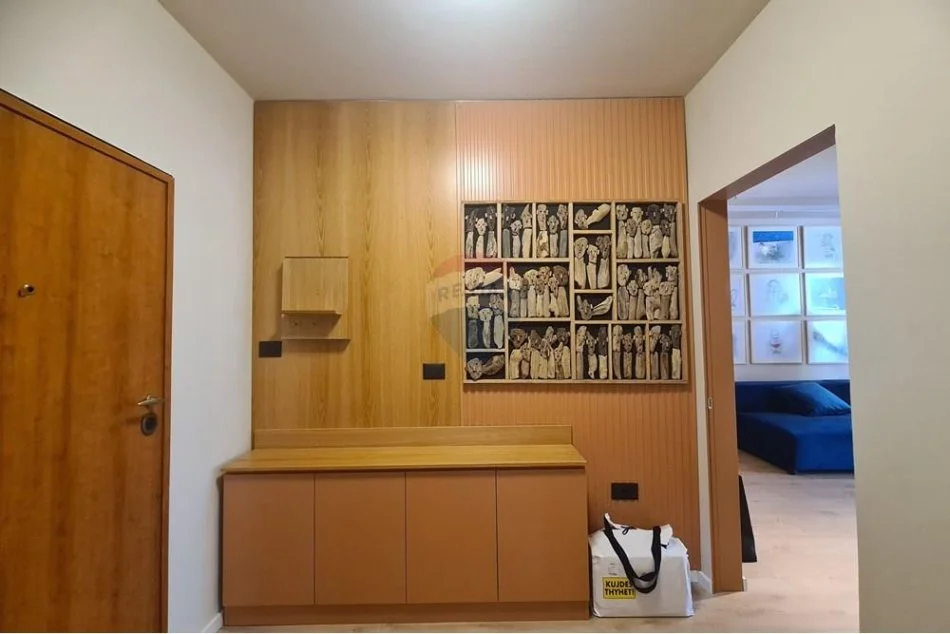 Tirane, jepet me qera apartament 1+1+Aneks+Ballkon Kati 5, 75 m² 1.050 € (Bulevardi Gjergj Fishta)