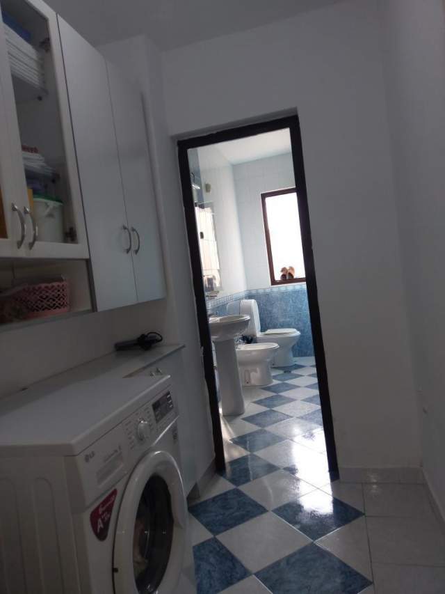 Tirane, shitet apartament 2+1+A+BLK Kati 2, 89 m² 135000 Euro (Rruga e Barikadave)