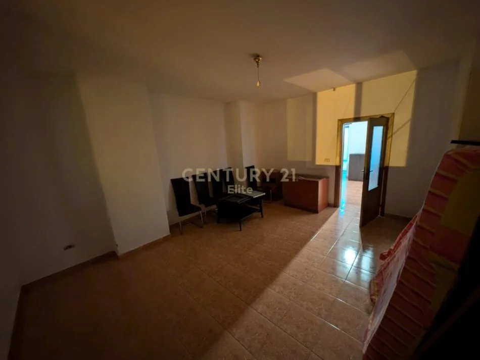 Tirane, shitet apartament 1+1 Kati 3, 80 m² 141.000 € 